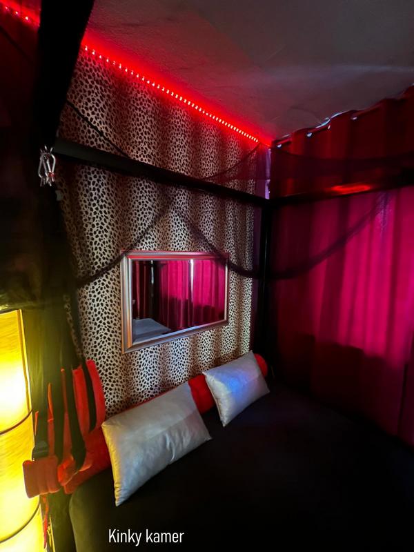 Kinky-Kamer (10)